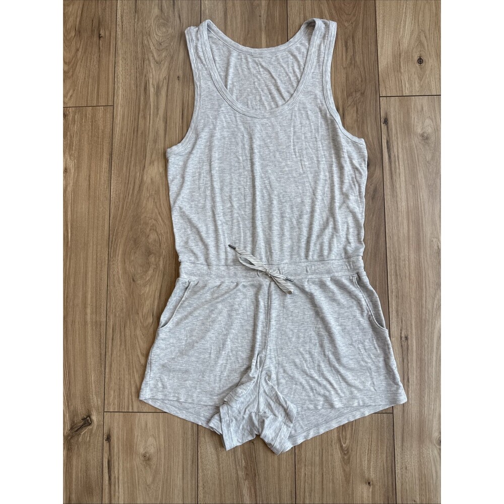 Vuori Torrey Ribbed Romper Size Medium Heather Gray stretchy comfy tank shorts